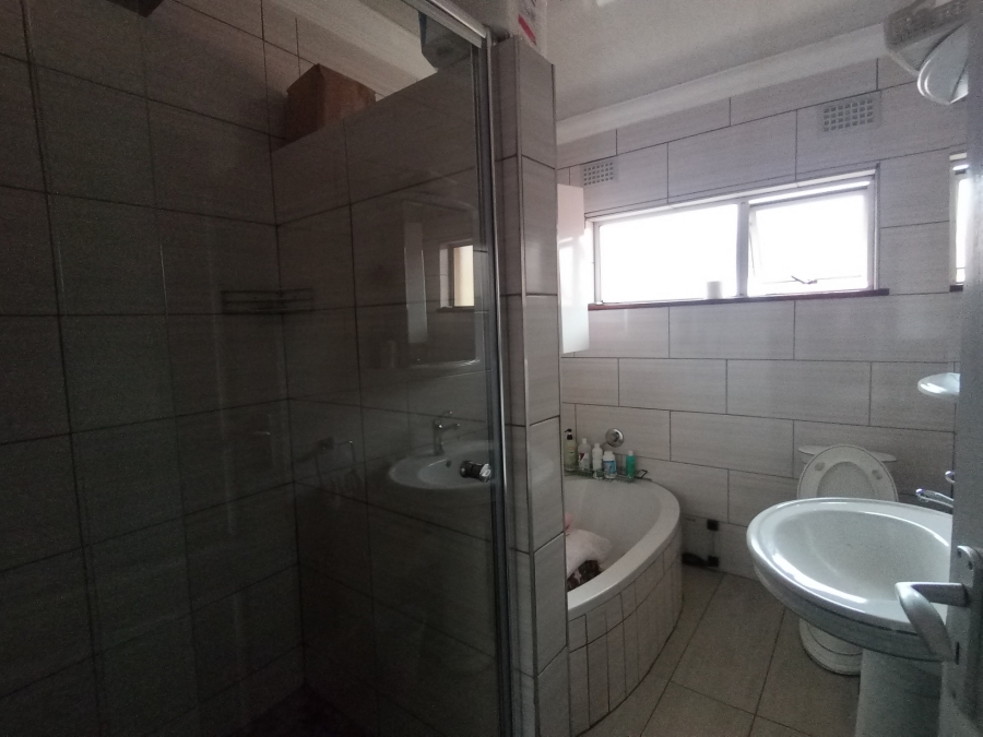 14 Bedroom Property for Sale in Haven Hills Eastern Cape